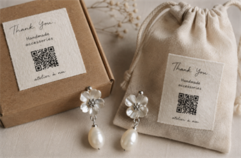 Boucles d'oreilles et Packagi faits &agrave; la main